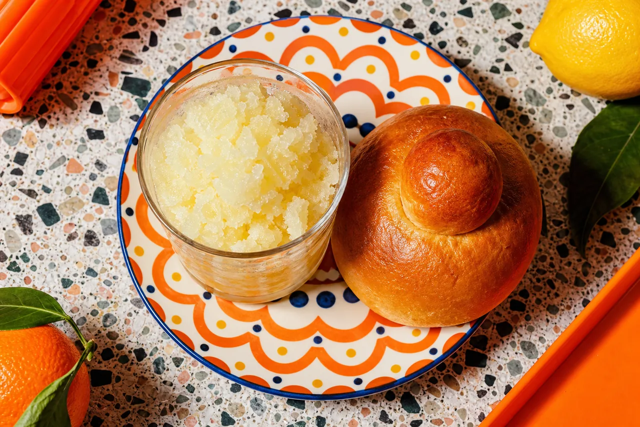 Granita sicilienne et brioche