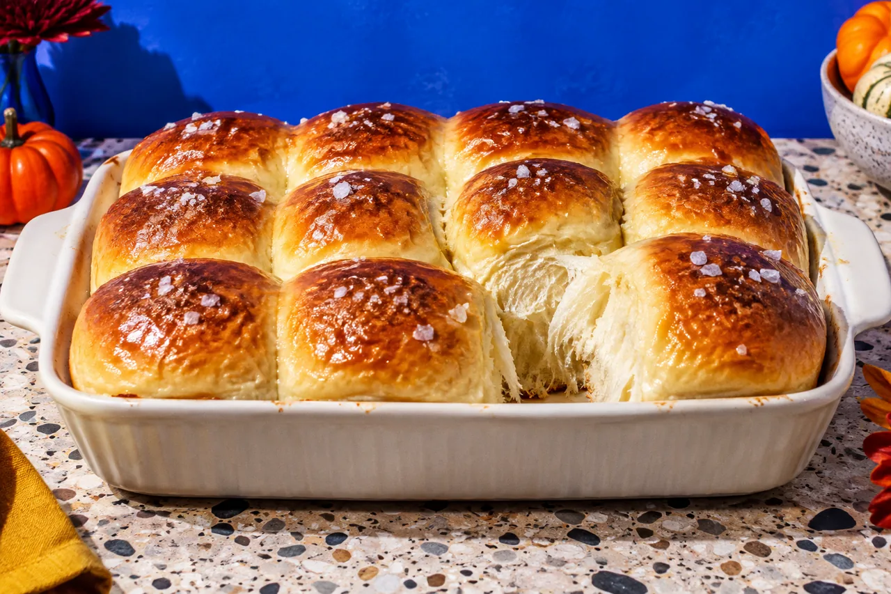 Dinner rolls (petits pains moelleux briochés)