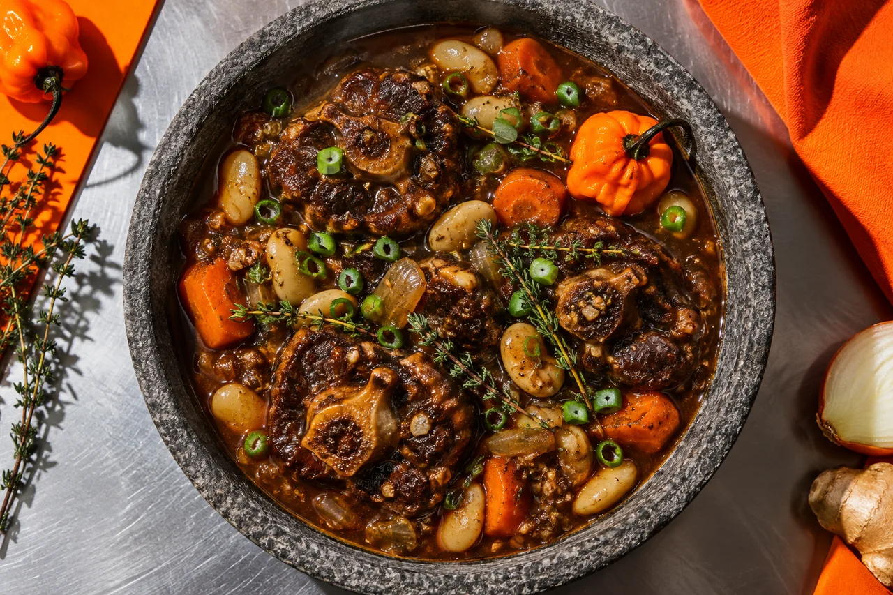 Oxtail stew jamaïcain traditionnel