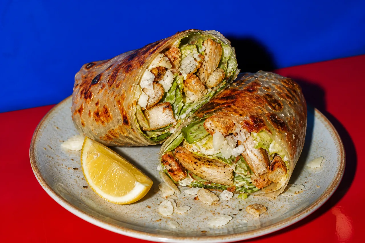 Wrap croustillant poulet César au papier de riz