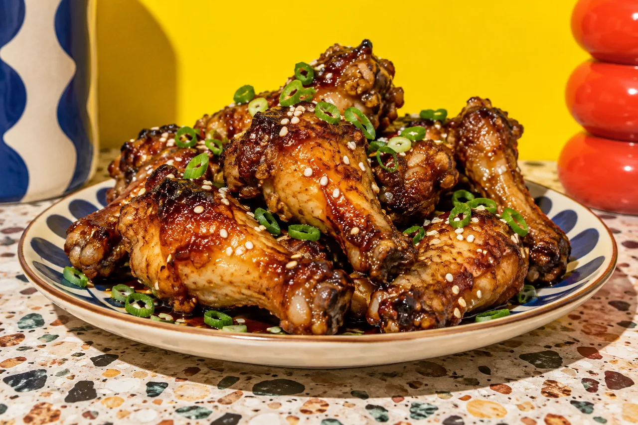 Manchons de poulet laqués au miel et au sésame