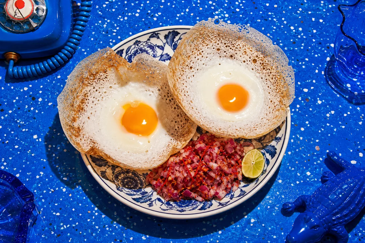 Biththara appa sri-lankais — egg hoppers traditionnels et lunu miris