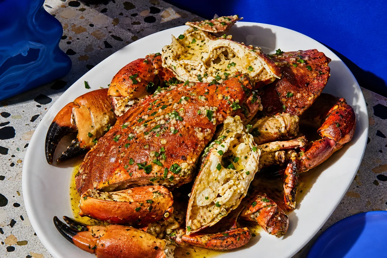 Crabe au beurre et à l'ail