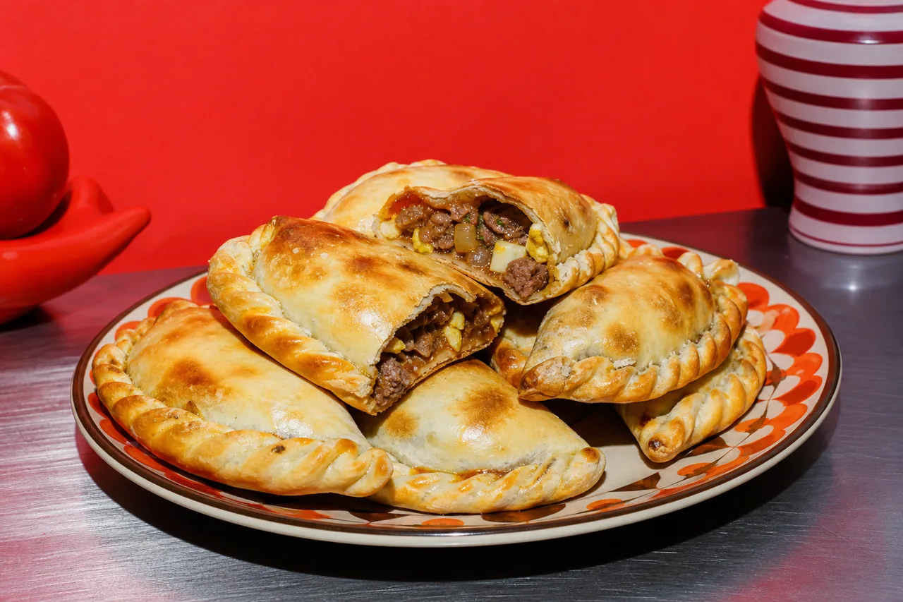 Empanadas tucumanas (au bœuf coupé au couteau)