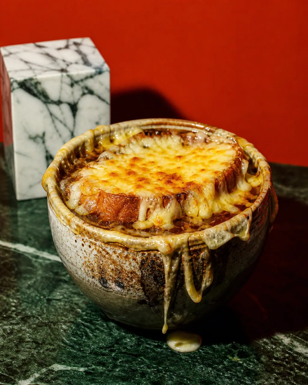 Soupe à l'oignon gratinée